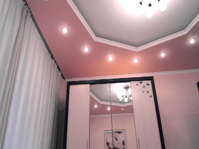 Live sex webcam photo for MsLily #287848845