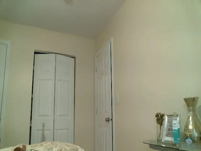 Live sex webcam photo for Tiffanylee1 #254776372
