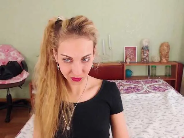 Live sex webcam photo for AdelinJensen #241340584