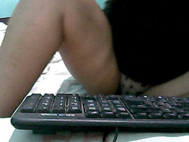 Live sex webcam photo for wildmom4u #241162739