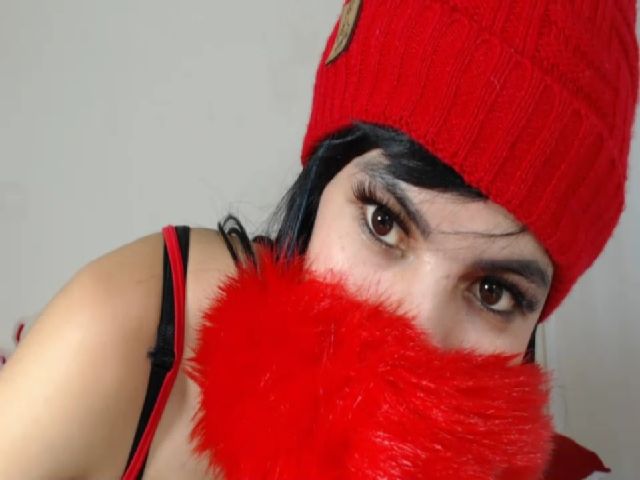 Live sex webcam photo for cata122 #259679208