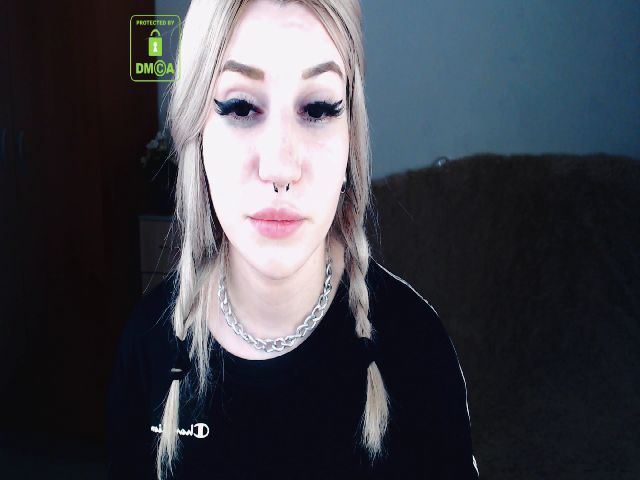 Live sex webcam photo for Alison_Moonli #252356892