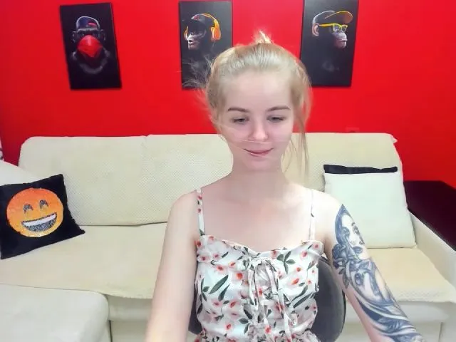 Live sex webcam photo for KellyArdent #255724917