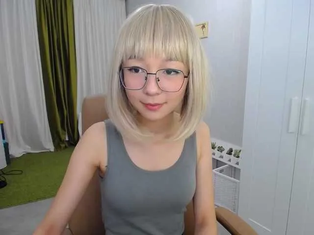 Live sex webcam photo for SoftHeartbeat #241039334