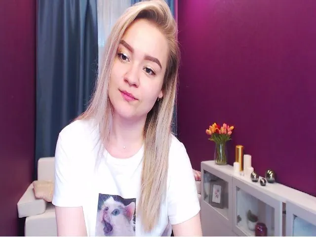 Live sex webcam photo for Kara_Smith #252974959