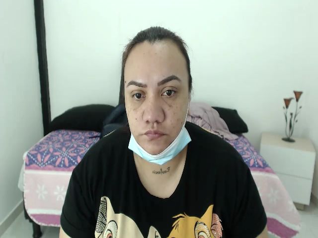 Live sex webcam photo for KimmyStone #264902602