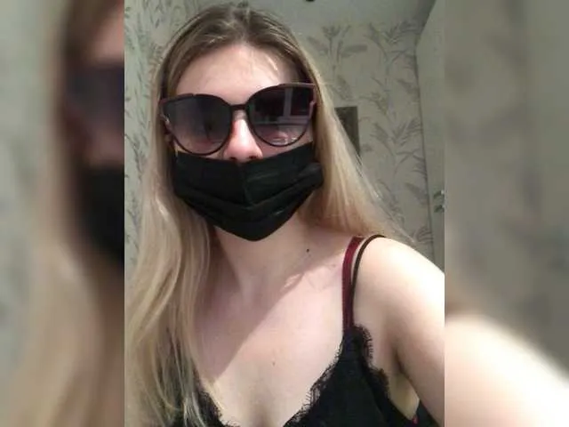 Live sex webcam photo for Irish8m #258380849