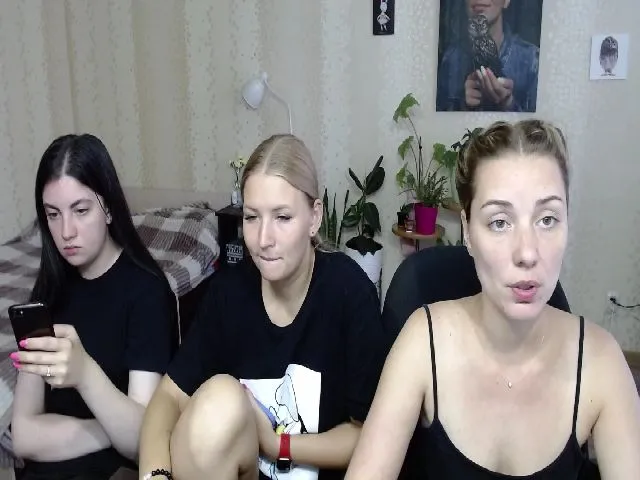 Live sex webcam photo for UrBlack_Kitty #256187900