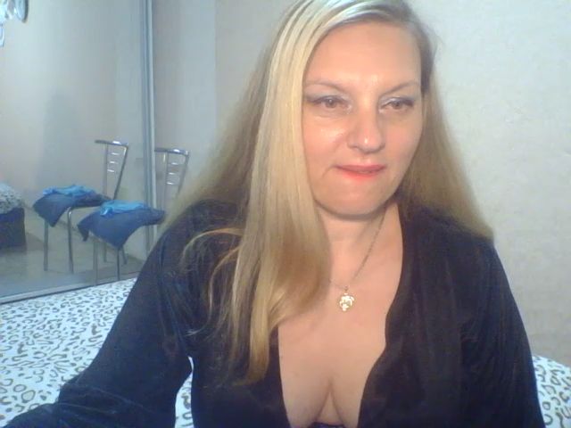 Live sex webcam photo for Miss_Kapriz81 #261021105