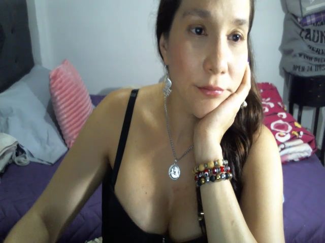 Live sex webcam photo for Sofiahenao #256624025