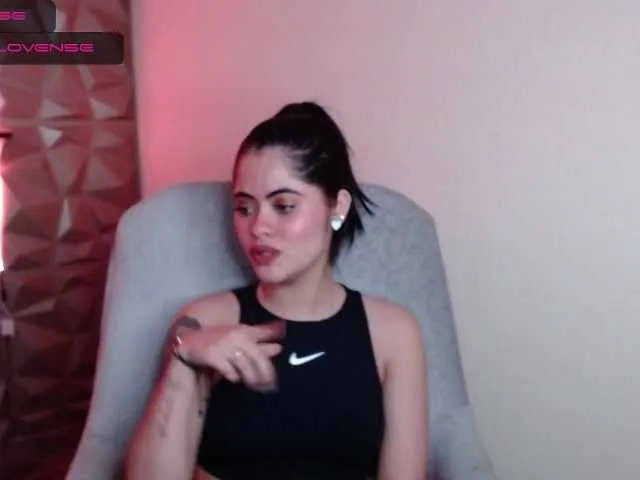 Live sex webcam photo for EsmeraldaMoon #243628162