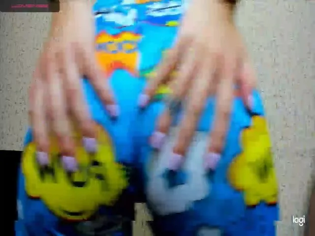 Live sex webcam photo for lilydavra #261754329