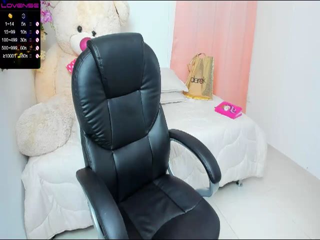 Live sex webcam photo for Maly_x #257357203