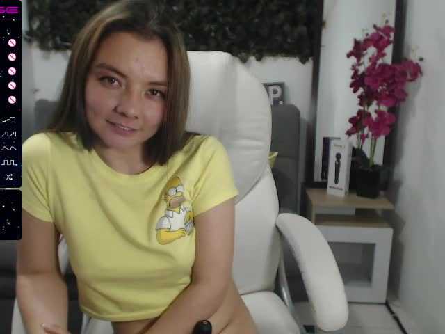 Live sex webcam photo for Amy-Calloway #240944934