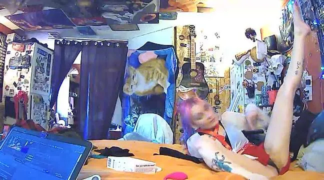 Live sex webcam photo for xxmagiquexx #244302078