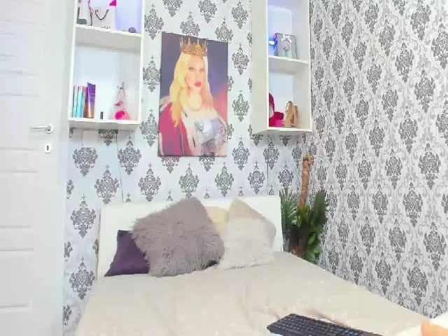 Live sex webcam photo for Natalie_O #255610659