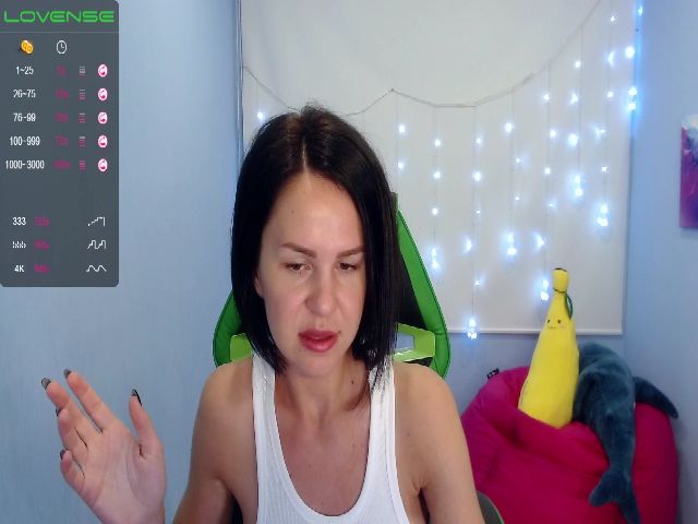 Live sex webcam photo for VickyH0ney #253053549