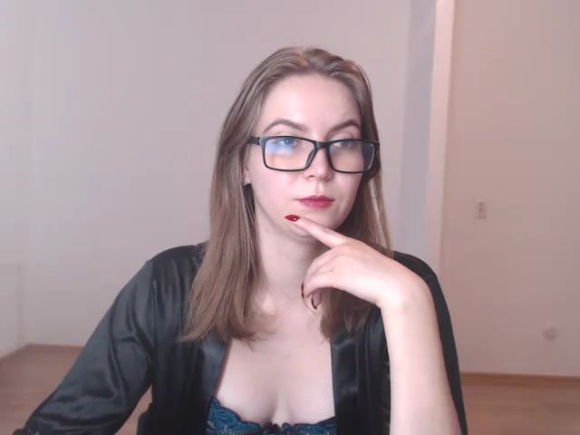Live sex webcam photo for ALESSA_MOON #253860930