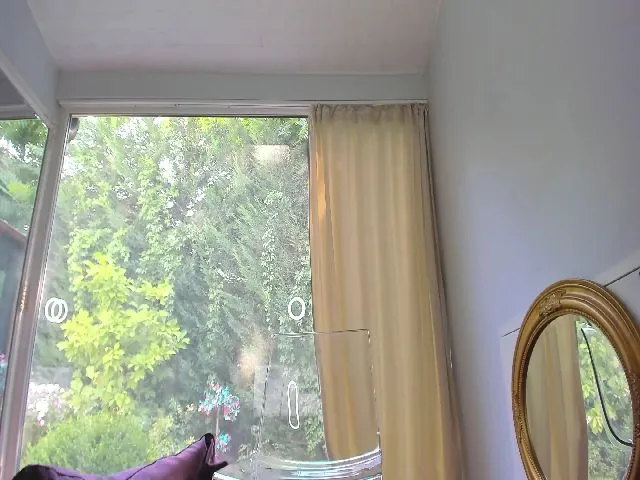 Live sex webcam photo for AlisonKate #261239548