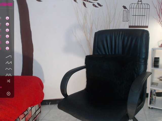 Live sex webcam photo for viictoriaa #242474306