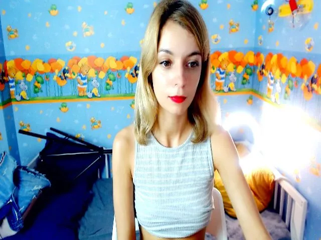 Live sex webcam photo for ELLIEFLOYD #252926527