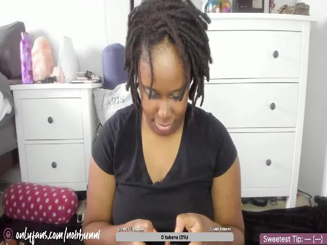 Live sex webcam photo for NoirBunni #257748848