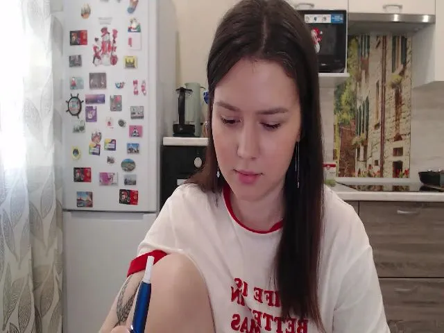 Live sex webcam photo for WonderXGirlXX #264135343