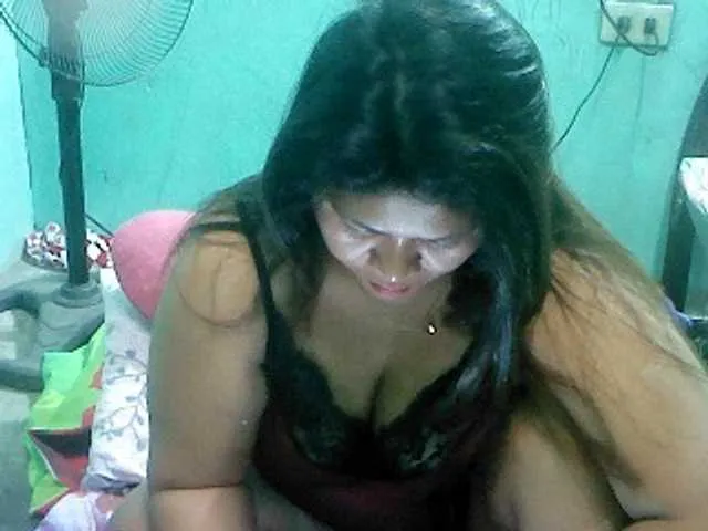 Live sex webcam photo for HottAsianBabe #241384366