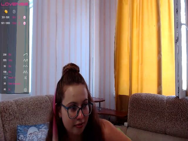 Live sex webcam photo for DinaGreen #254039034