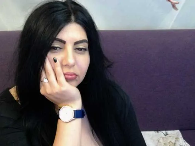 Live sex webcam photo for BootyCandy #242575662