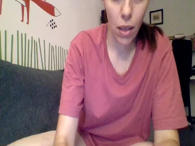 Live sex webcam photo for FoxMoony #257739908