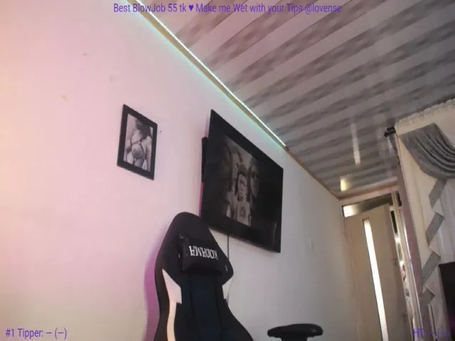 Live sex webcam photo for demii_kat #263083976