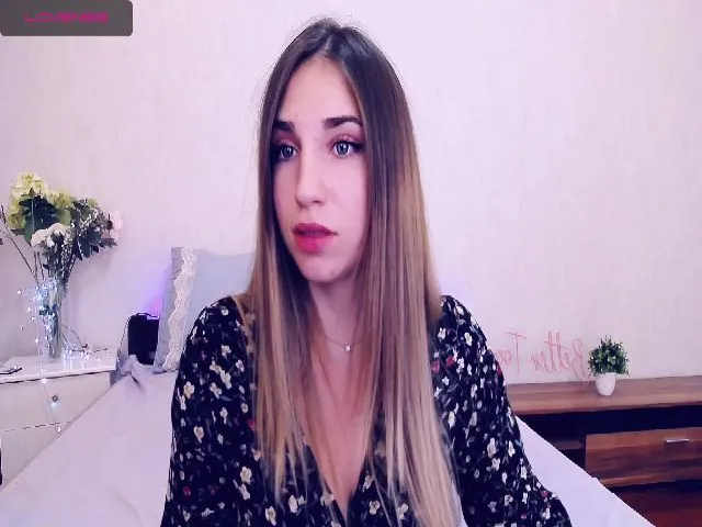 Live sex webcam photo for AnastashaGray #253475493