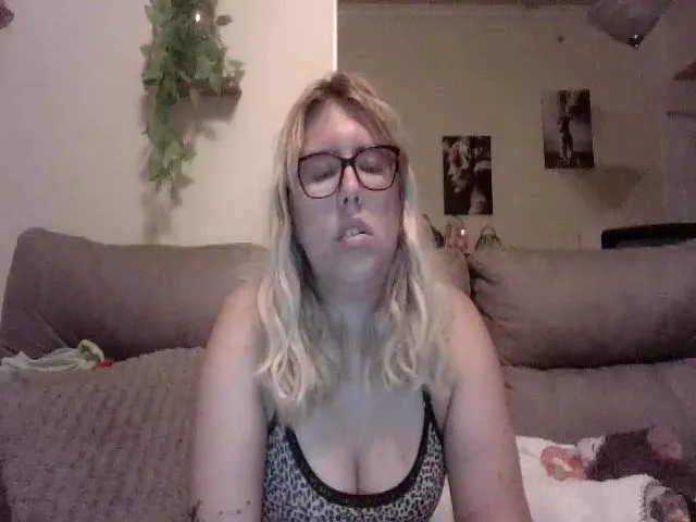Live sex webcam photo for cozychristine #260380911