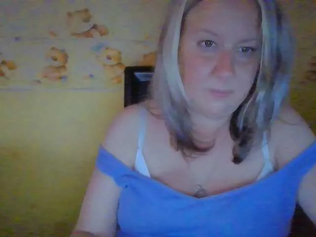 Live sex webcam photo for SecretDoll30 #243230769