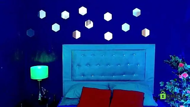 Live sex webcam photo for Redgirl14 #245060009