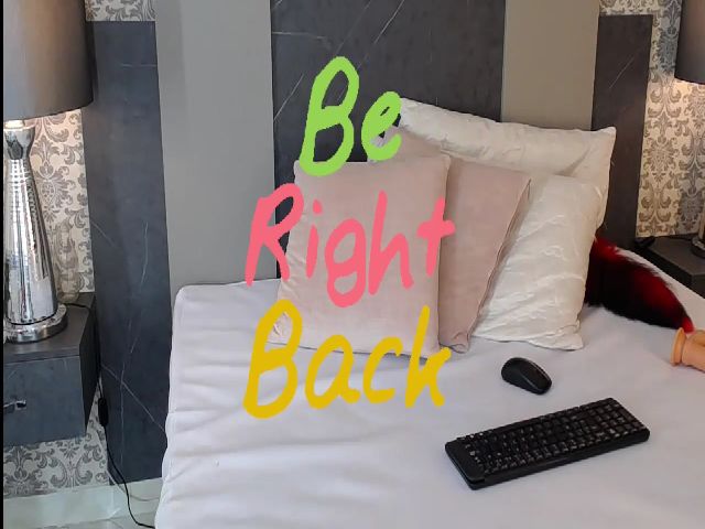 Live sex webcam photo for NoaVega #265255341