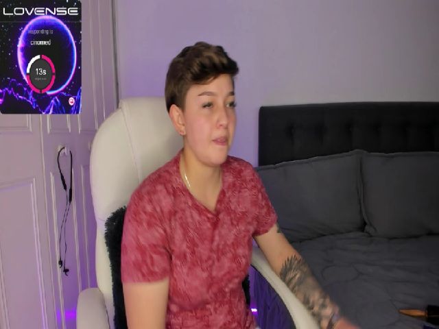 Live sex webcam photo for SalemJimenez #258438394