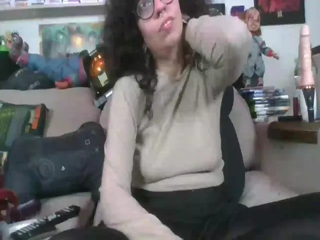 Live sex webcam photo for GirlGamer #261759588
