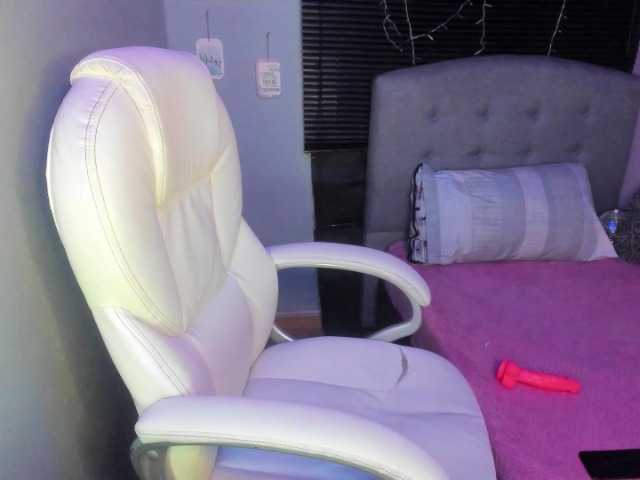 Live sex webcam photo for melanie1 #241334492