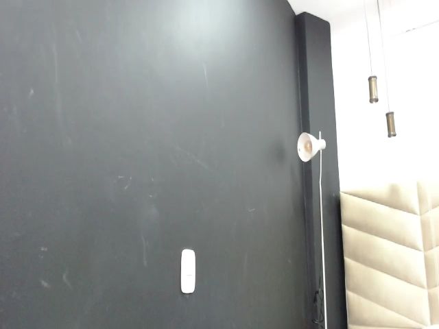 Live sex webcam photo for ShenLong3 #256434308