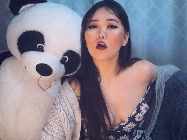 Live sex webcam photo for Ioshiko #243688267