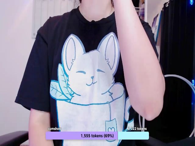 Live sex webcam photo for moonlitfox #262468211