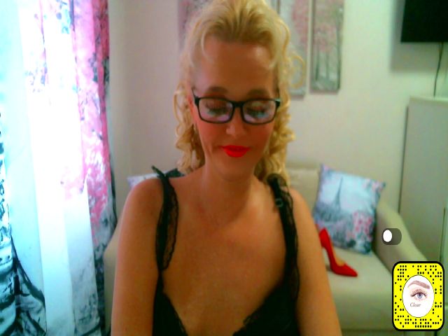 Live sex webcam photo for ChristiRoses #262078896