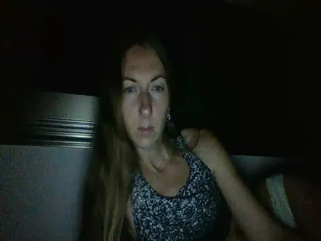 Live sex webcam photo for CheelyWilly #257784629