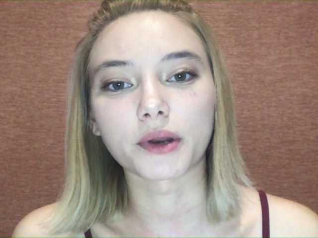 Live sex webcam photo for Sweetgirl-11 #241197415