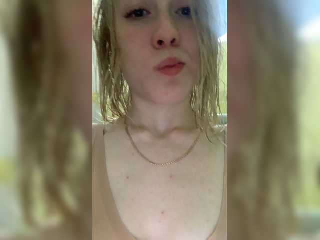 Live sex webcam photo for Likachkaa #241407174