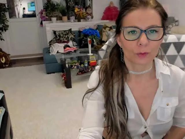 Live sex webcam photo for SalomeJade #241304367