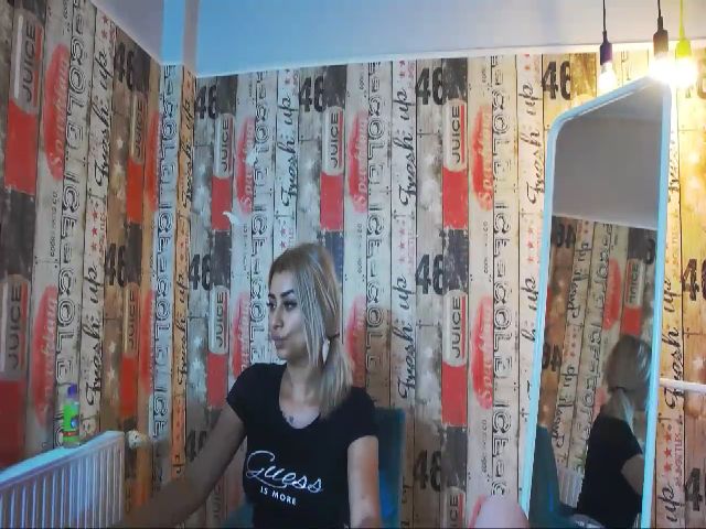 Live sex webcam photo for RubbyKalifha #257519036