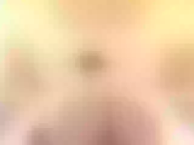 Live sex webcam photo for Leah-Miller #246475315
